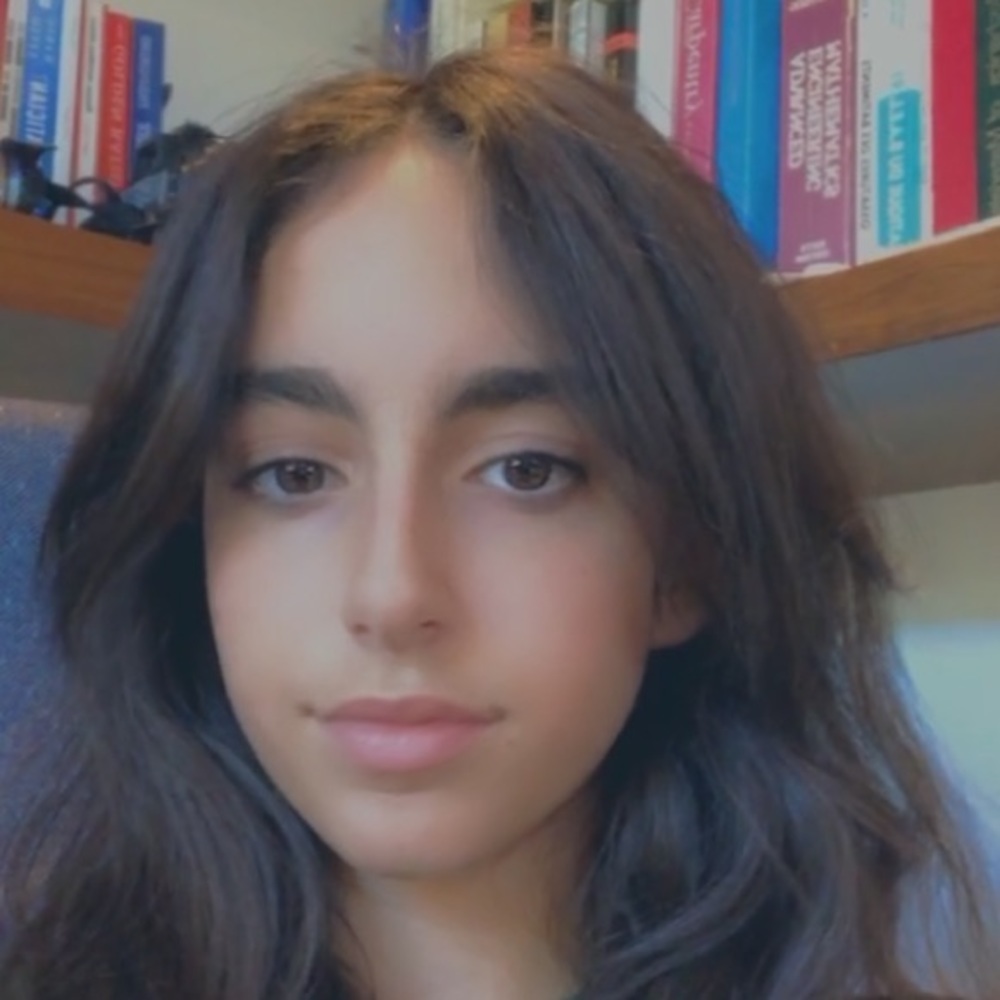 Meet your Posher, Lea